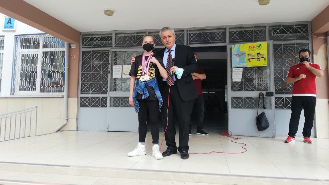 8.Sınıf Öğrencimiz Zeynep ÇAM'dan Mai Tai sporunda Türkiye Şampiyonluğu