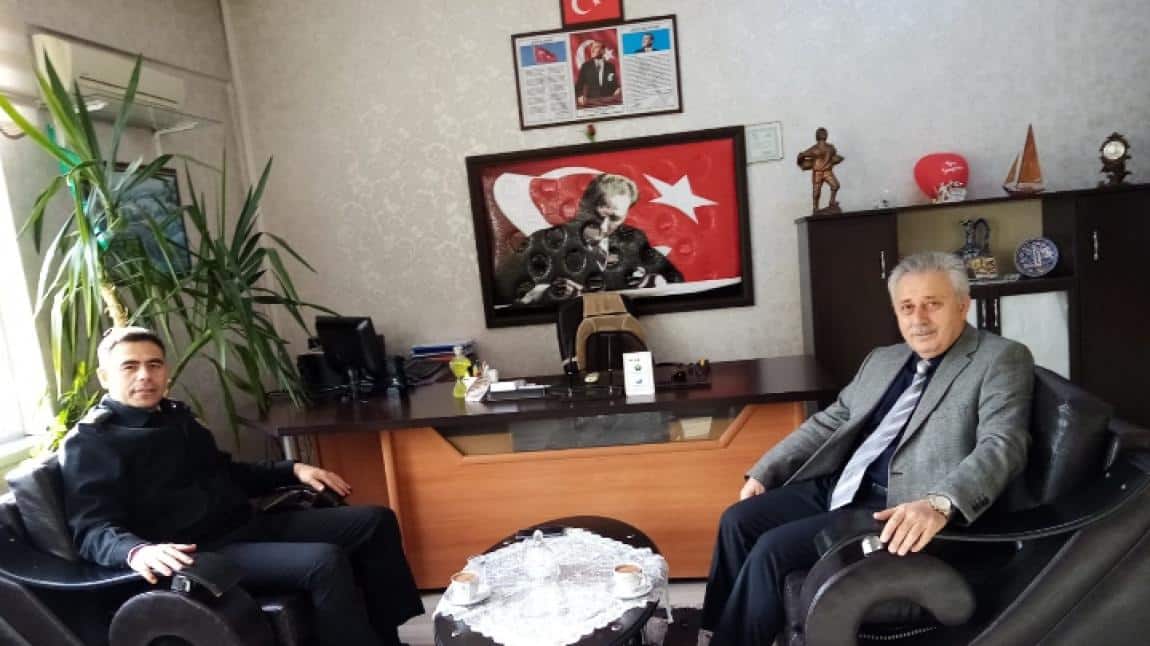 Çarşamba İlçe Jandarma Komutanı binbaşı Mustafa Kemal Çelik okulumuzu ziyaret ederek bizleri onurlandırmıştır. 